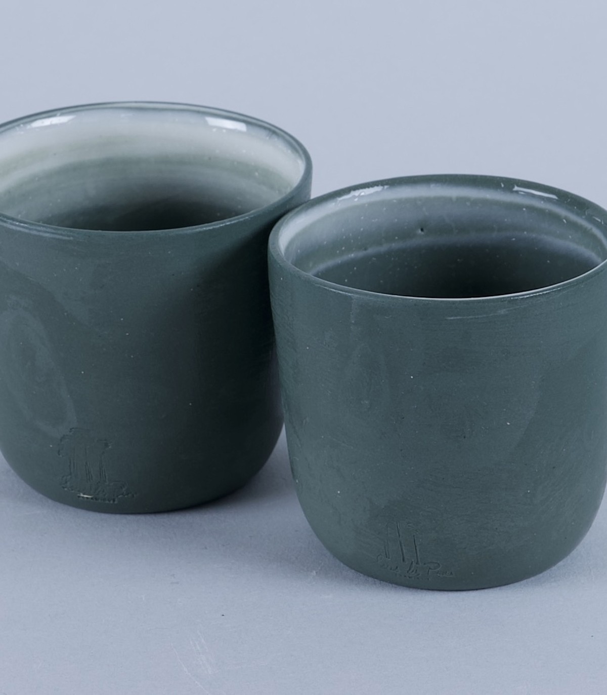Duo de tasses à expresso, porcelaine verte et blanche