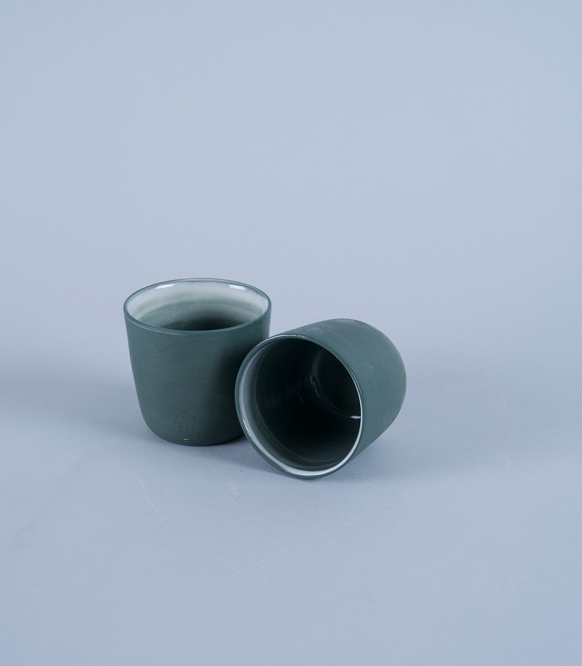 Duo de tasses à expresso, porcelaine verte et blanche