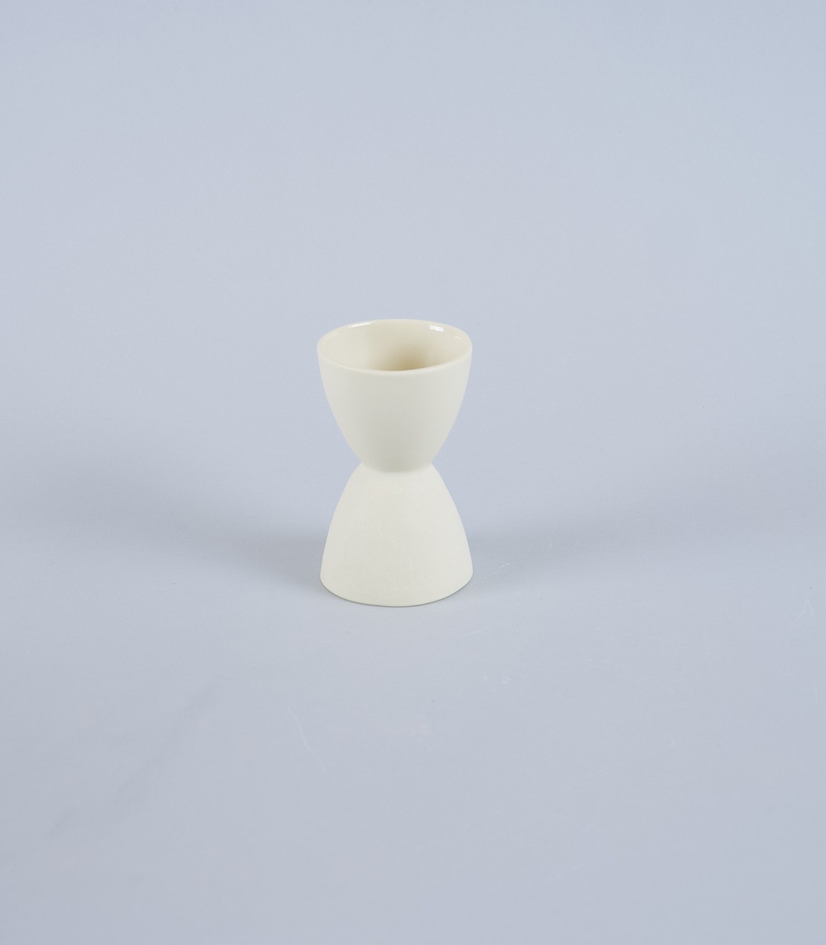 LE coquetier en porcelaine